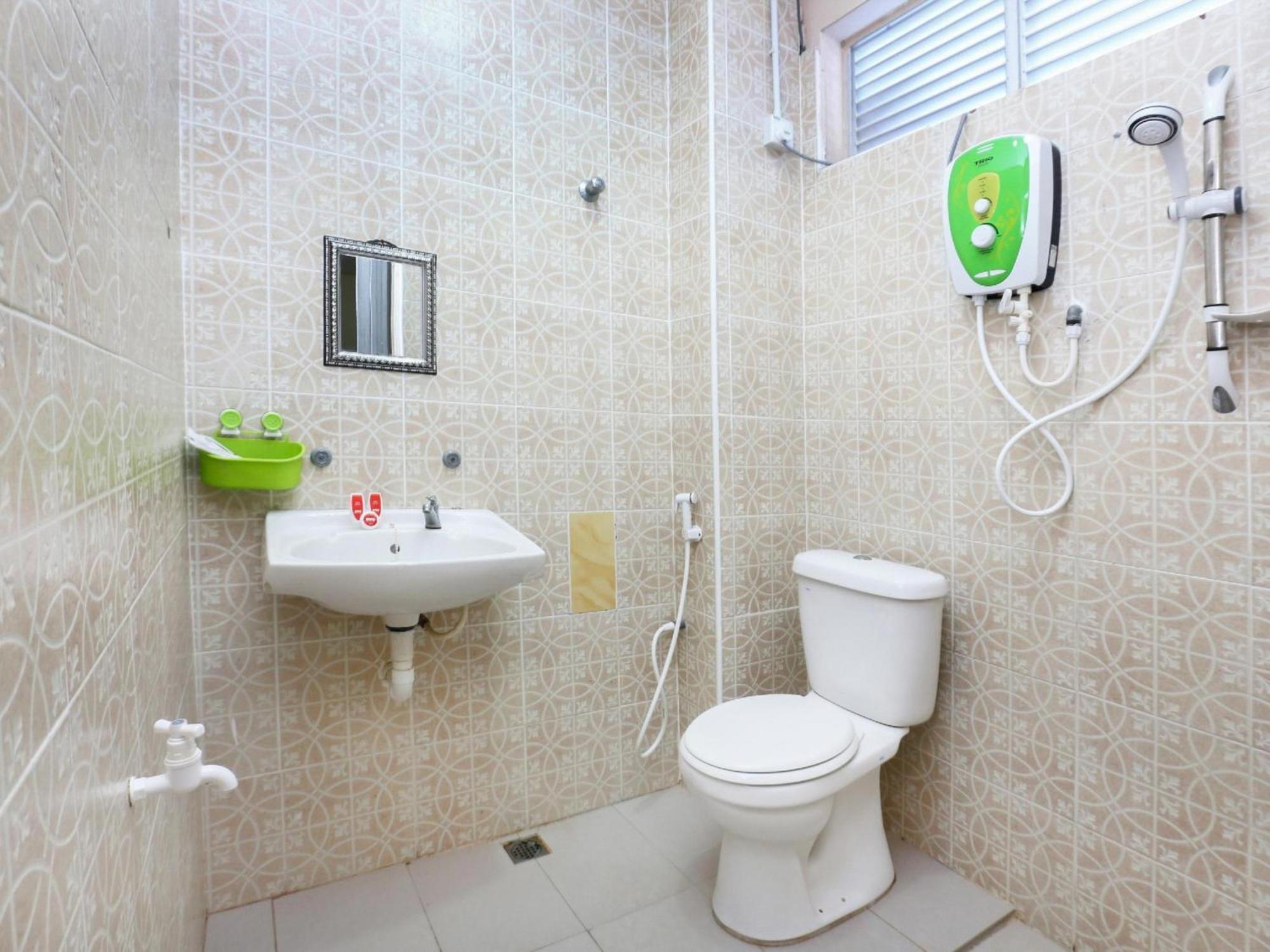 Super Oyo 89640 Hotel Pelangi Marang Zewnętrze zdjęcie