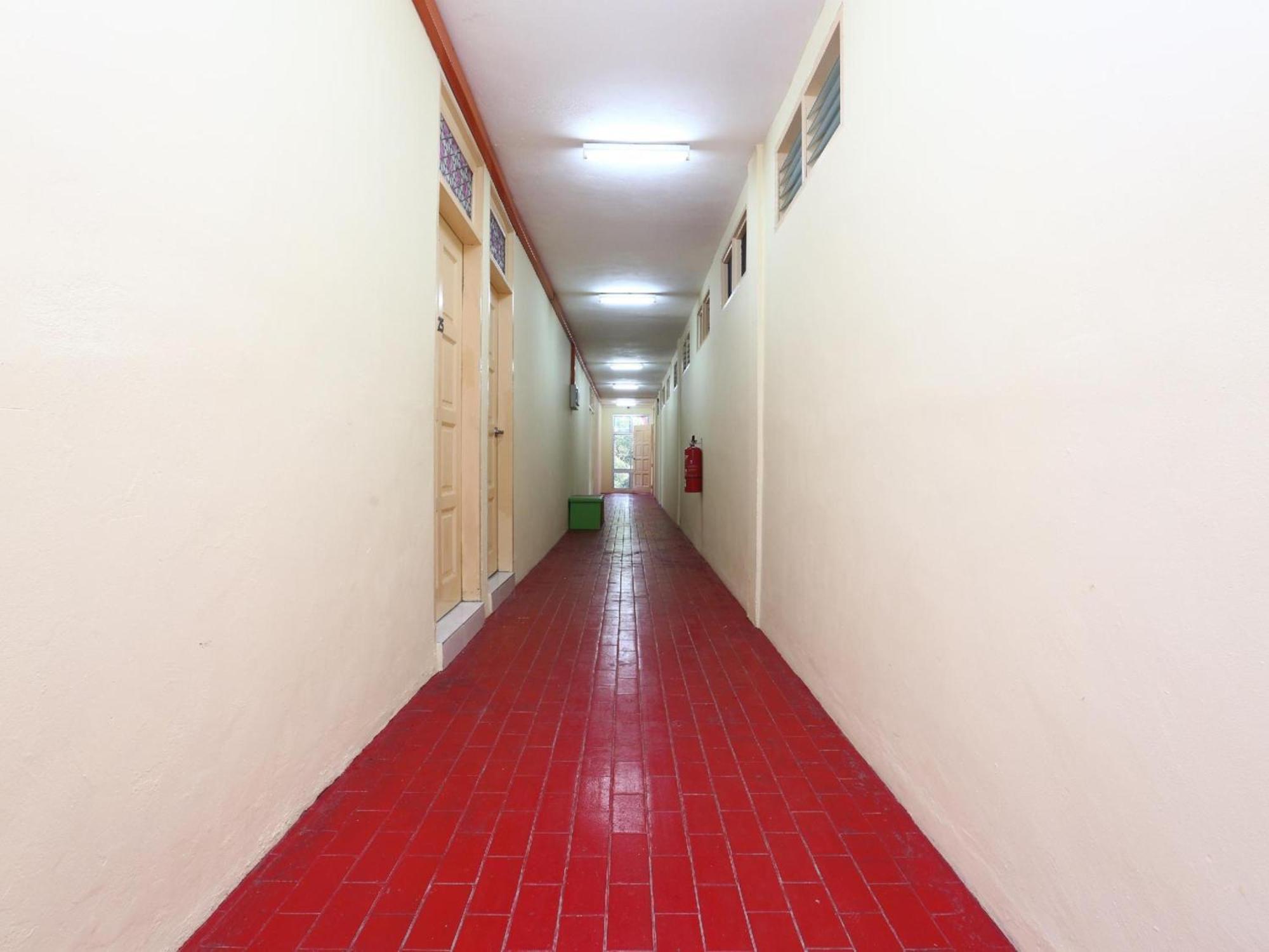 Super Oyo 89640 Hotel Pelangi Marang Zewnętrze zdjęcie
