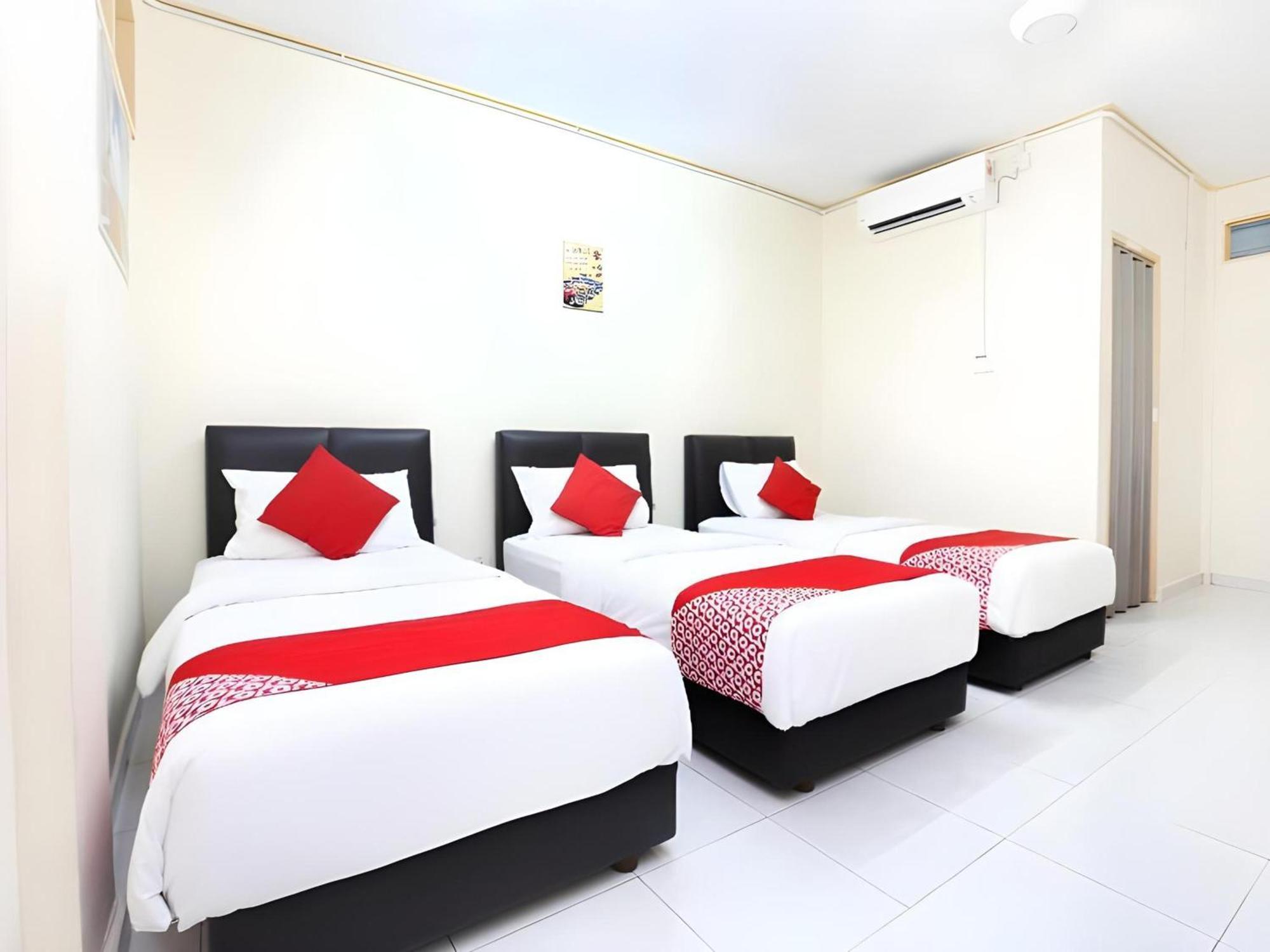 Super Oyo 89640 Hotel Pelangi Marang Zewnętrze zdjęcie