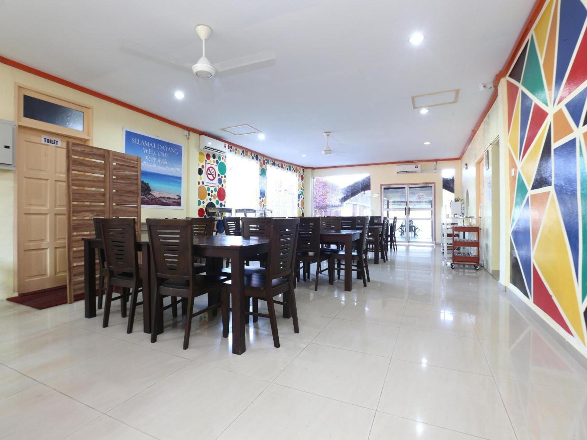 Super Oyo 89640 Hotel Pelangi Marang Zewnętrze zdjęcie