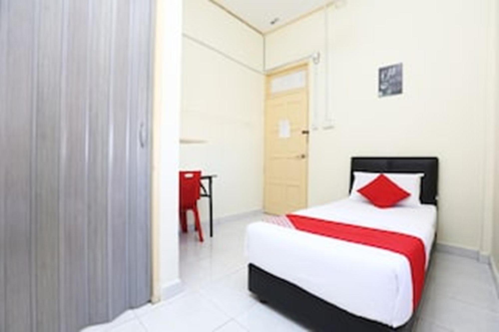 Super Oyo 89640 Hotel Pelangi Marang Zewnętrze zdjęcie