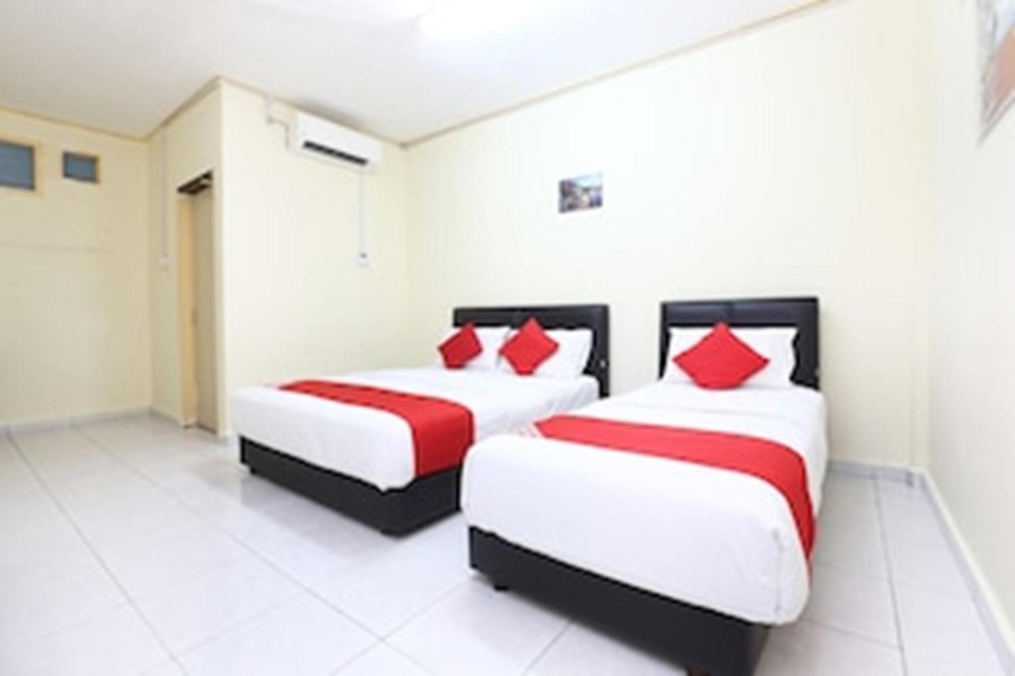 Super Oyo 89640 Hotel Pelangi Marang Zewnętrze zdjęcie