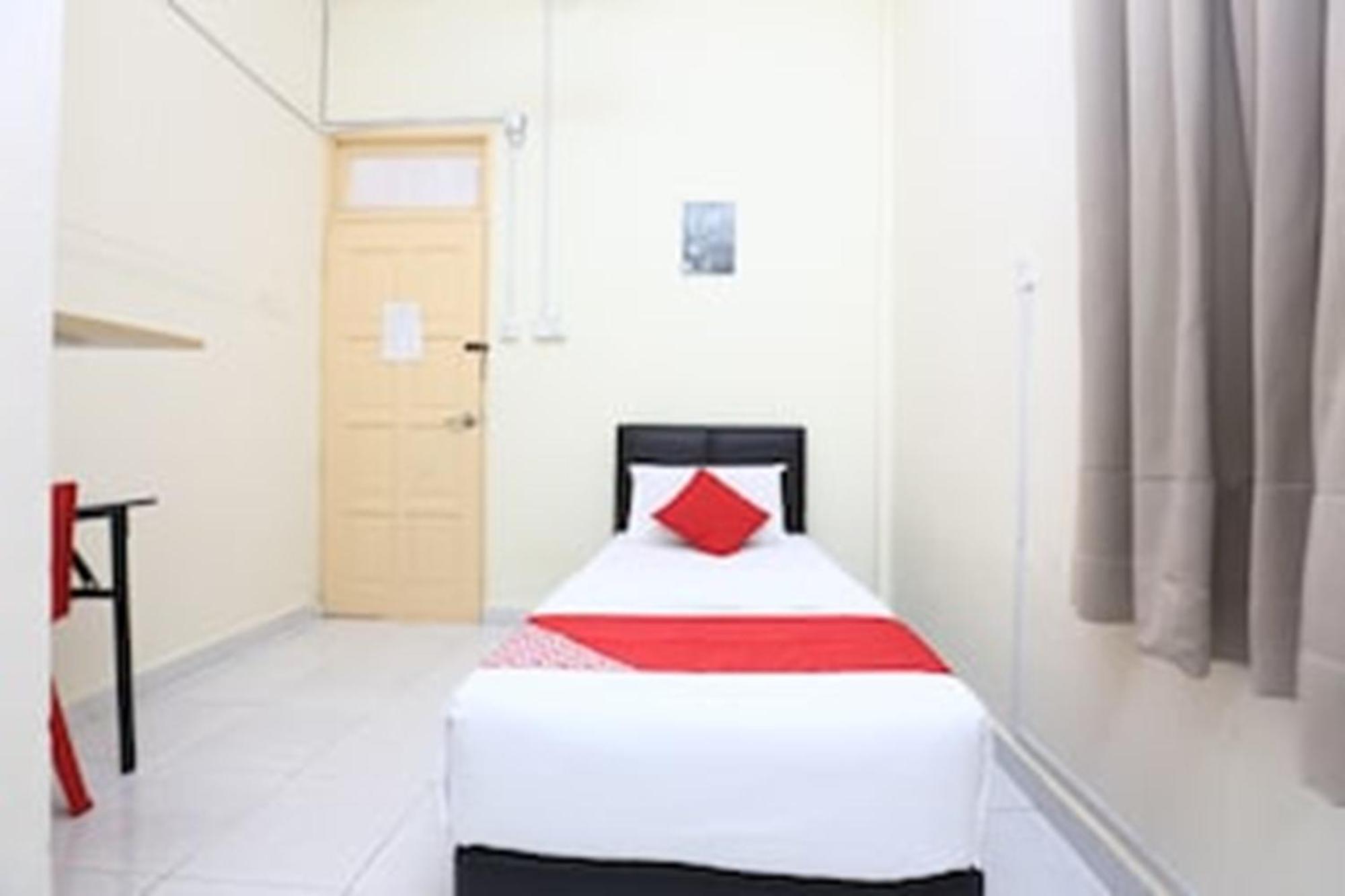 Super Oyo 89640 Hotel Pelangi Marang Zewnętrze zdjęcie