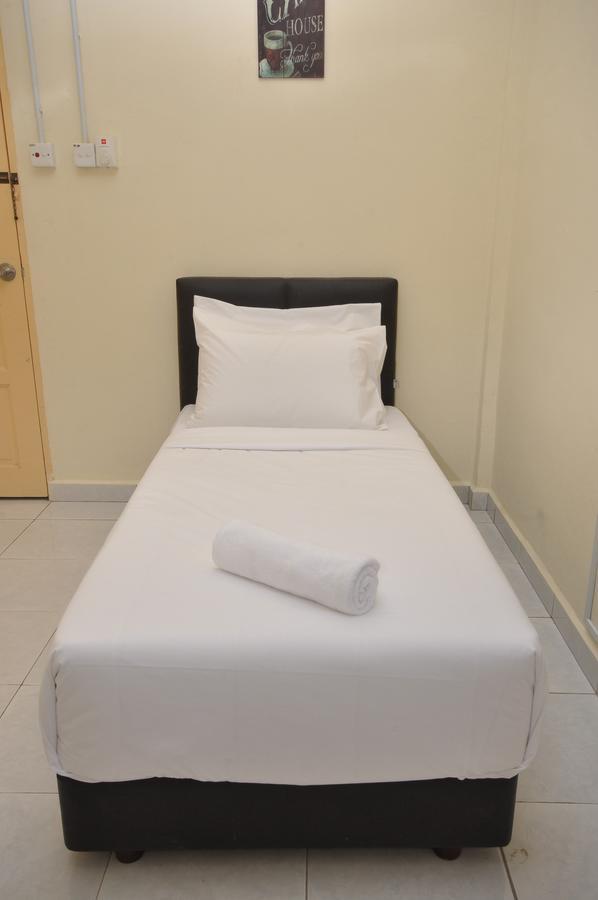Super Oyo 89640 Hotel Pelangi Marang Zewnętrze zdjęcie